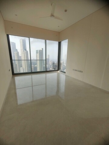 Room in 5 BHK Apartment at Rustomjee Crown, Prabhadevi – for Rent