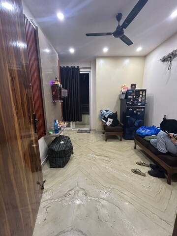 Living Room in 2 BHK Builder Floor at Preet Vihar – for Rent