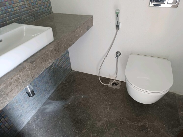 Bathroom, lodha-marquise 4 Bedroom 1560 Sq.Ft. Apartment In Worli Mumbai 9579672