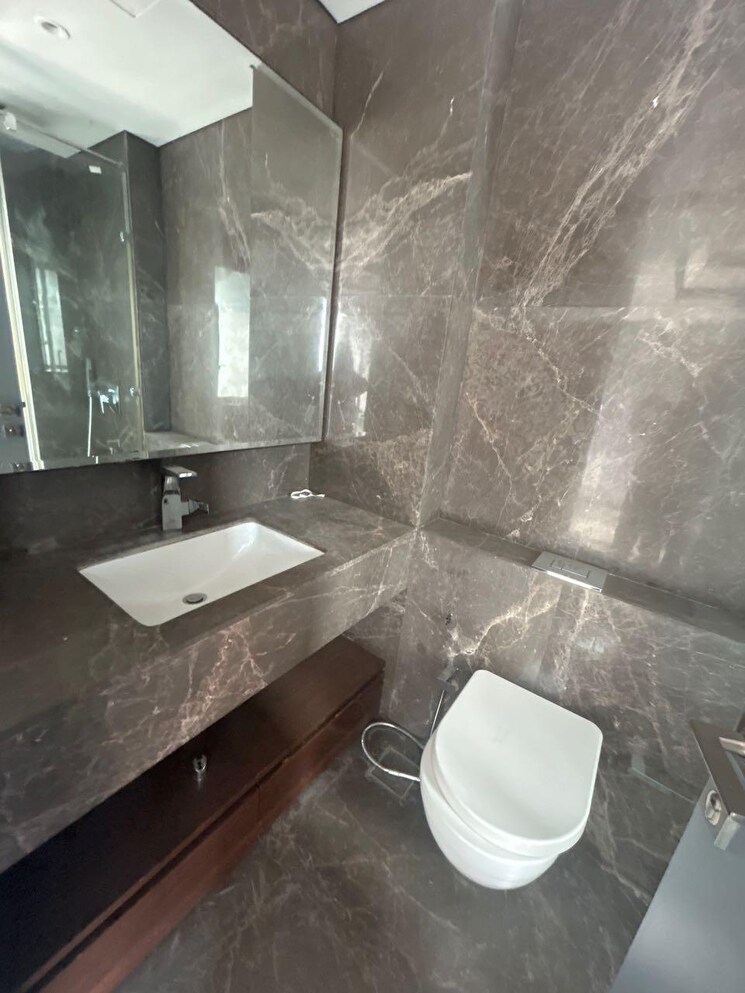 Bathroom, lodha-trump-tower 4 Bedroom 1670 Sq.Ft. Apartment In Worli Mumbai 9579686