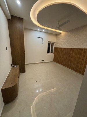 Room in 3 BHK Builder Floor at Boutique Residential Apartments G-88, Saket – for Rent