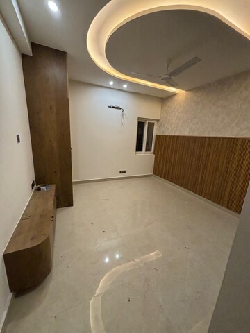 Room in 3 BHK Builder Floor at Boutique Residential Apartments G-88, Saket – for Rent