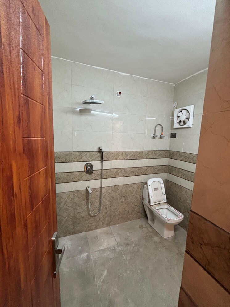 Bathroom, boutique-residential-apartments-g-88 3 Bedroom 1500 Sq.Ft. Builder Floor In Saket Delhi 9579700