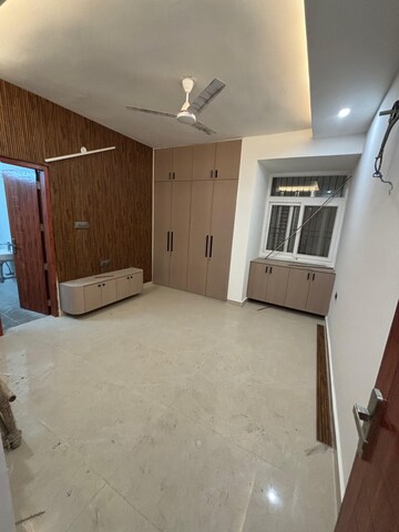 Room in 3 BHK Builder Floor at Boutique Residential Apartments G-88, Saket – for Rent
