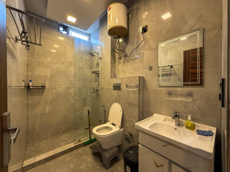 Bathroom, panchsheel park 1.5 Bedroom 900 Sq.Ft. Builder Floor In Panchsheel Park Delhi 9579708