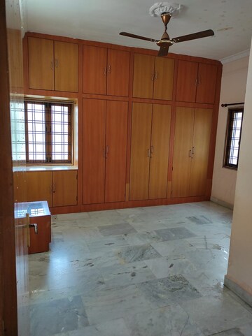 Room in 2 BHK Apartment at Pragathi Nagar – for Rent