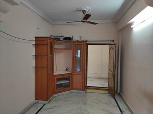 Room in 2 BHK Apartment at Pragathi Nagar – for Rent