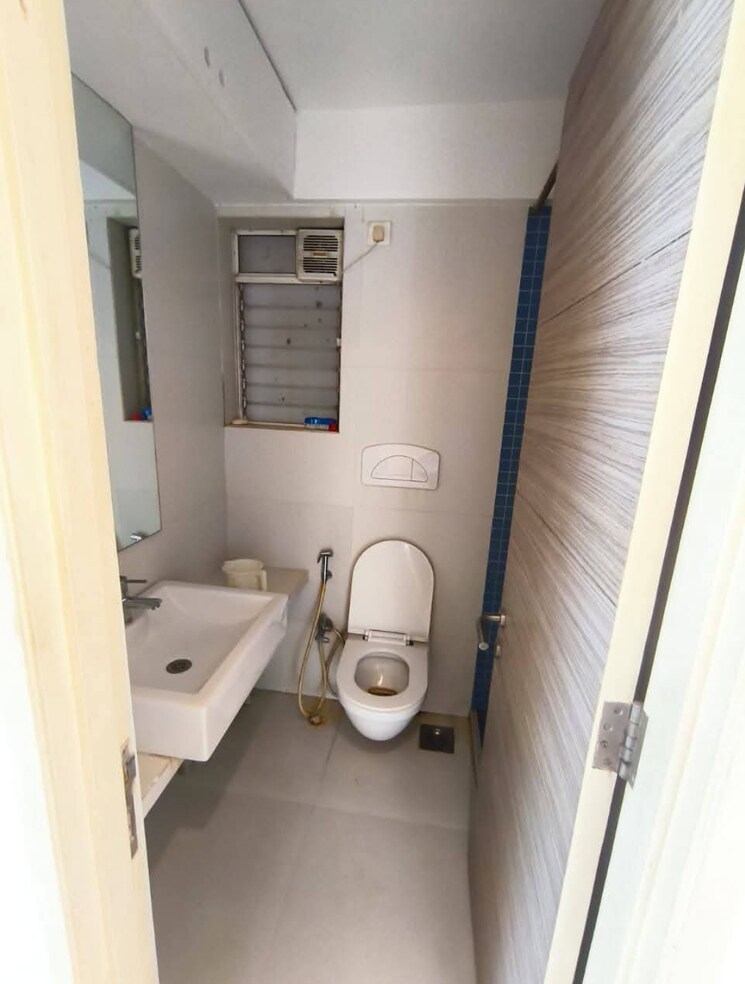 Bathroom, group-seven-rushi-heights 2 Bedroom 690 Sq.Ft. Apartment In Goregaon East Mumbai 9579752