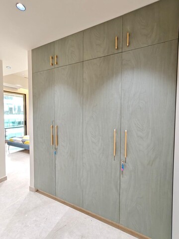 Room in 3 BHK Apartment at Indiabulls Sky Forest, Lower Parel – for Rent