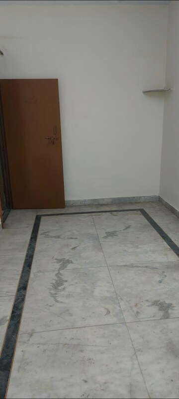 Room in 1 BHK Apartment at Aadharshila Apartment, Sarita Vihar – for Rent