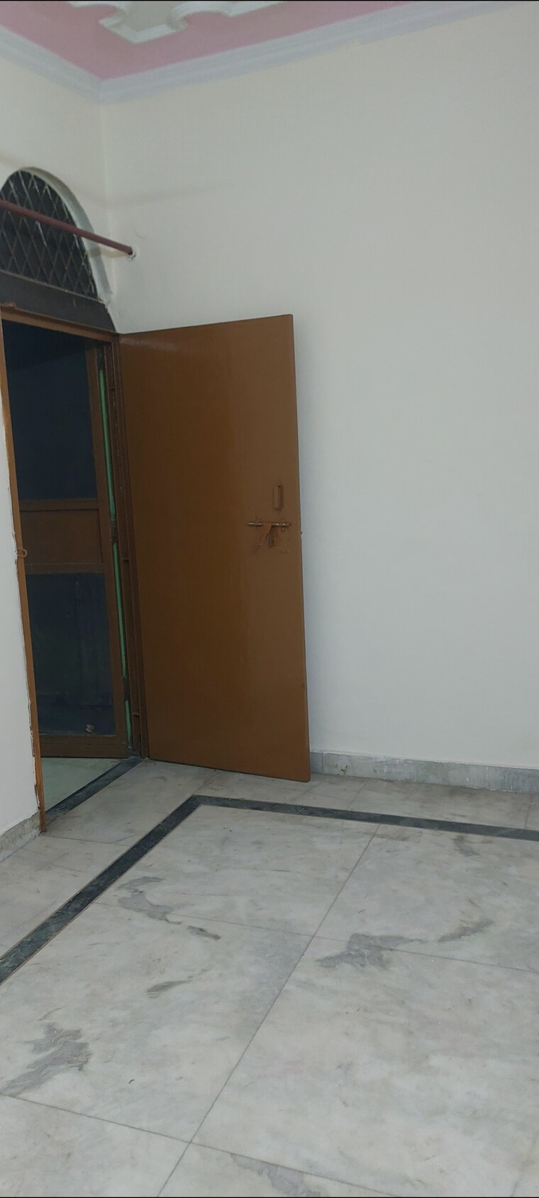 Room, aadharshila-apartment 1 Bedroom 400 Sq.Ft. Apartment In Sarita Vihar Delhi 9579758