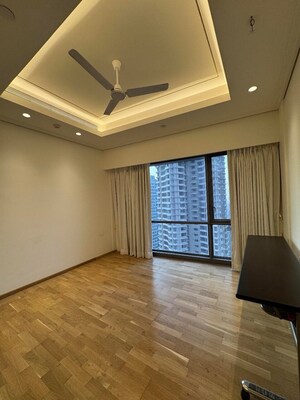 Room in 3 BHK Apartment at Lodha The World Towers World One Tier 2, Worli – for Rent