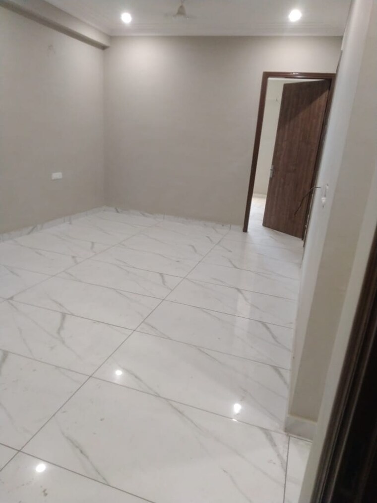 Room, palam vihar extension 2 Bedroom 750 Sq.Ft. Builder Floor In Palam Vihar Extension Gurgaon 9579770