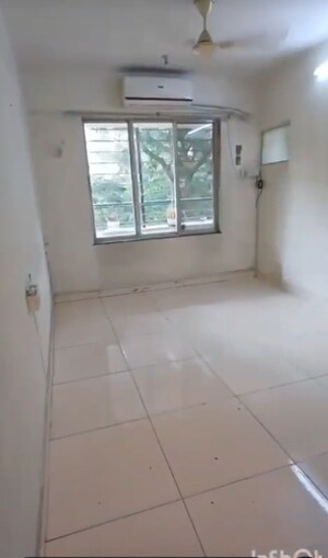 Room in 2 BHK Apartment at Evershine Tower, Kandivali East – for Rent
