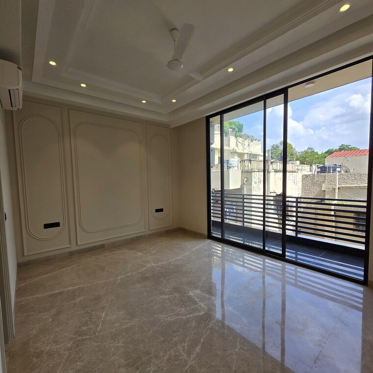 undefined, hauz khas enclave 4 Bedroom 2700 Sq.Ft. Builder Floor In Hauz Khas Enclave Delhi 9579789