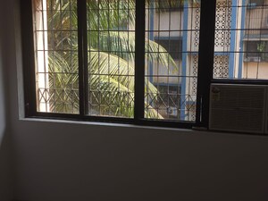 Room in 3 BHK Apartment at Dosti Coral One, Vasai West – for Rent