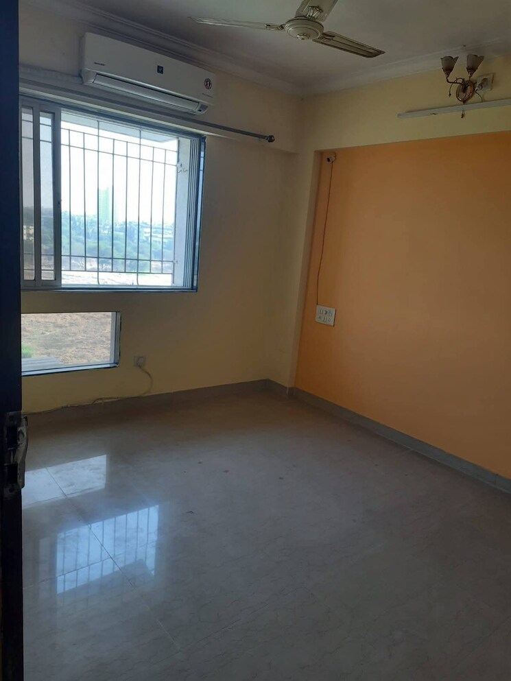 Room, rajhans-kshitij 1 Bedroom 412 Sq.Ft. Apartment In Vasai West Palghar 9579827