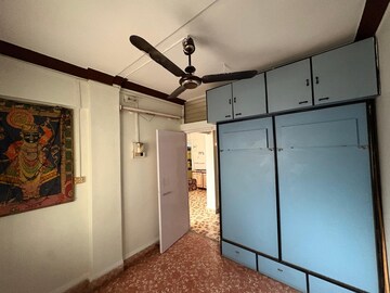 Room in 3 BHK Apartment at Jay Neel CHS, Vasai West – for Sale