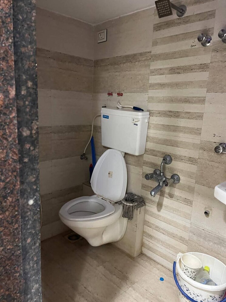 Bathroom, jay-neel-chs 2 Bedroom 1500 Sq.Ft. Apartment In Vasai West Palghar 9579838