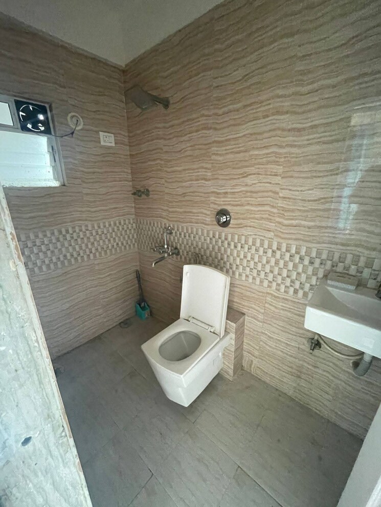 Bathroom, agarwal-and-doshi-complex 1 Bedroom 665 Sq.Ft. Apartment In Vasai West Palghar 9579843