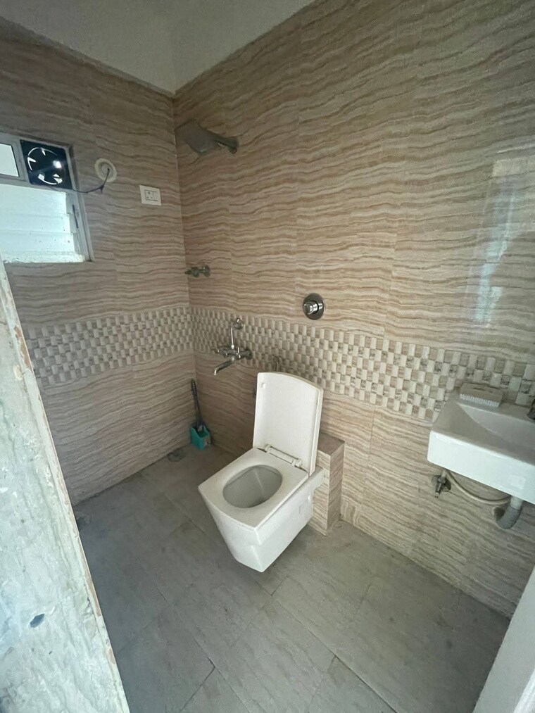 Bathroom, agarwal-and-doshi-complex 1 Bedroom 665 Sq.Ft. Apartment In Vasai West Palghar 9579843