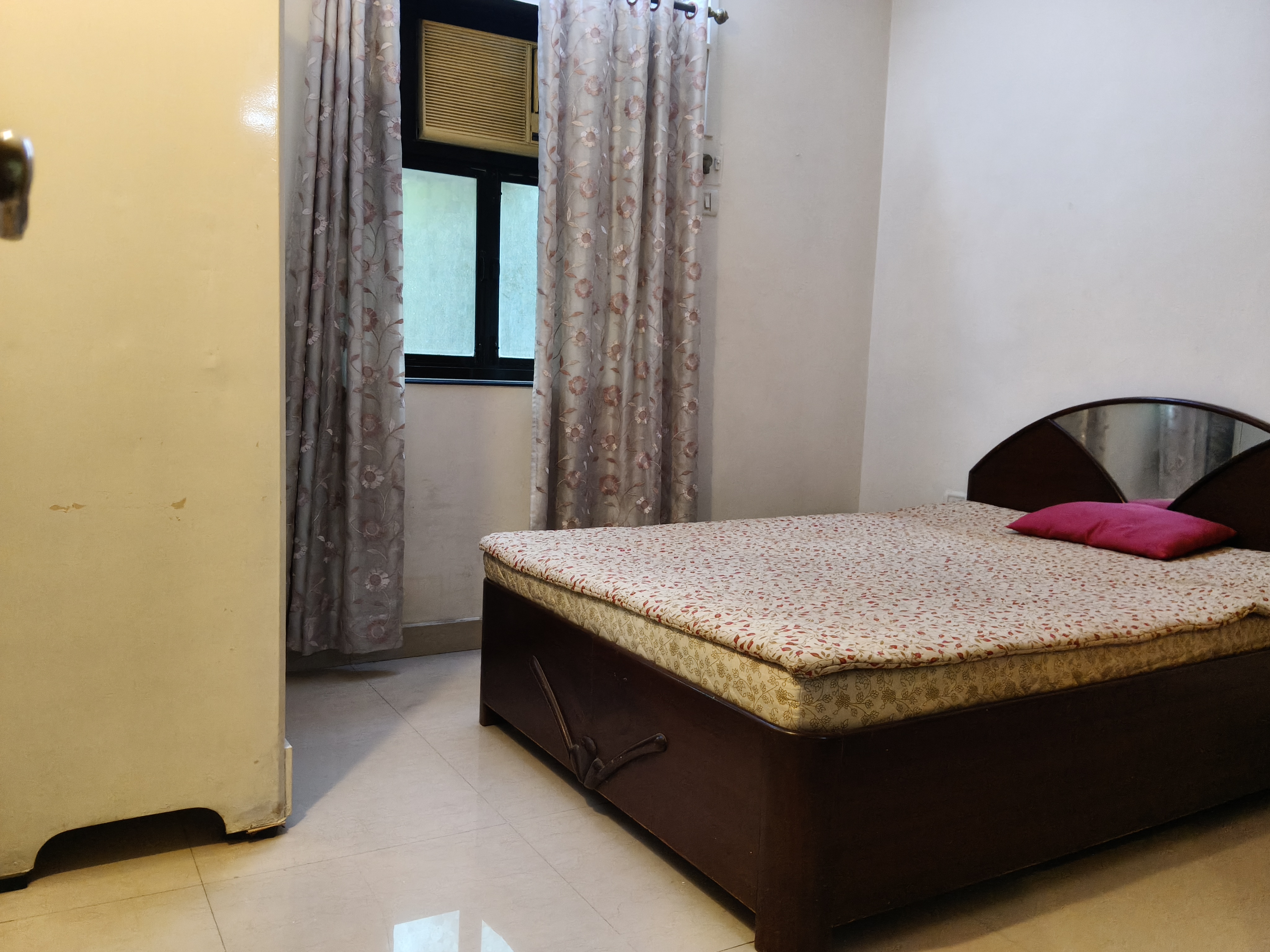 1.5 BHK 650 Sq.Ft. Apartment in Golden Orchid