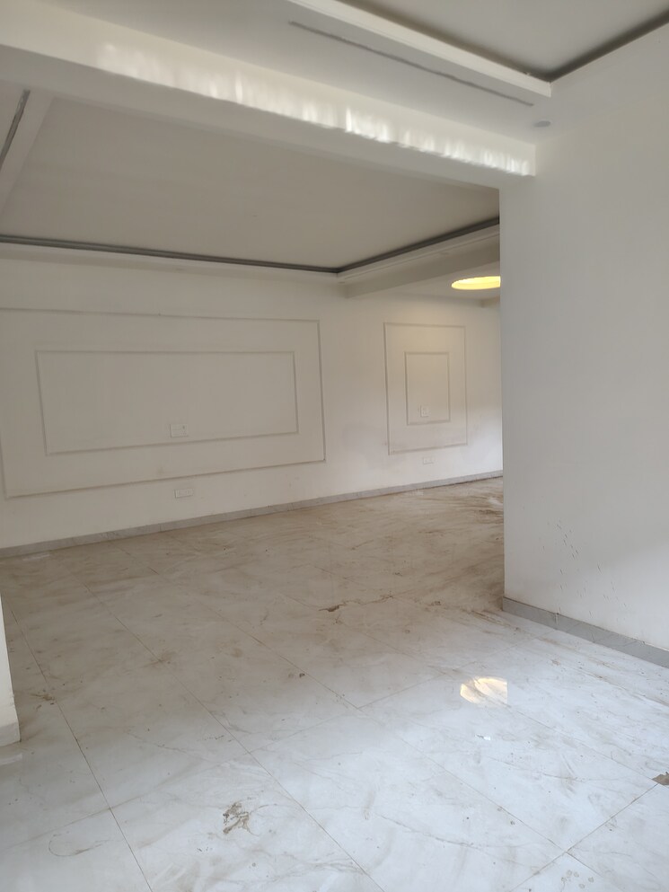 Room, sector 56 2 Bedroom 1710 Sq.Ft. Independent House In Sector 56 Noida 9579859