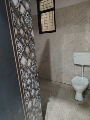 Attached Bathroom in 2 BHK Independent House at Sector 56 – for Rent
