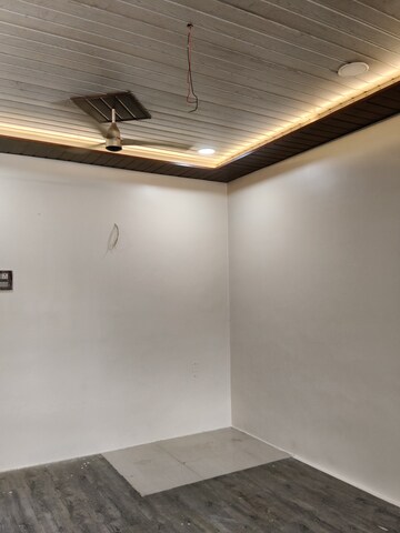 Room in 1 BHK Apartment at Pooja Enclave Kalina, Kalina – for Rent