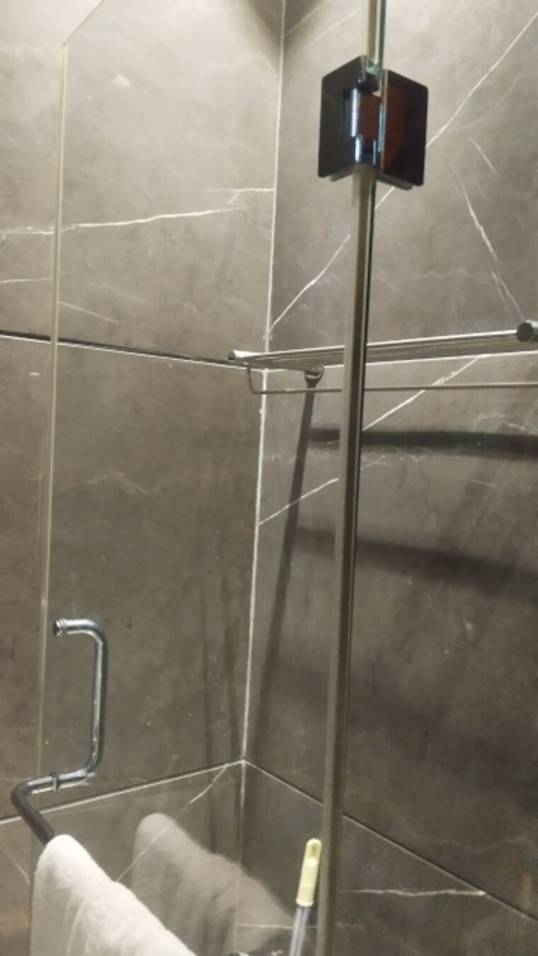 Attached Bathroom, greater kailash i 3.5 Bedroom 3600 Sq.Ft. Builder Floor In Greater Kailash I Delhi 9579877