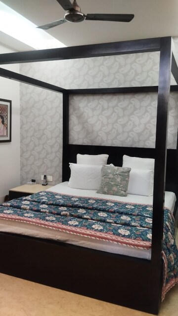 Master Bedroom in 3.5 BHK Builder Floor at Greater Kailash I – for Rent
