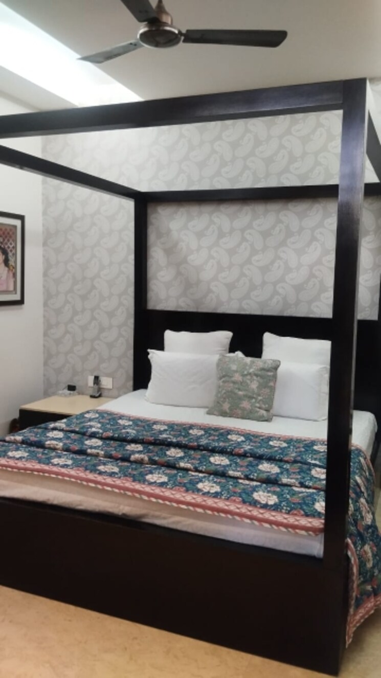 Master Bedroom, greater kailash i 3.5 Bedroom 3600 Sq.Ft. Builder Floor In Greater Kailash I Delhi 9579877