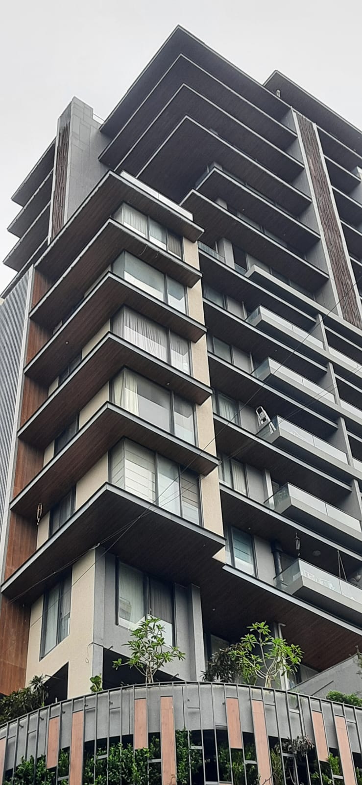 3 BHK + Servant Room Apartment For Rent in Off Turner Road