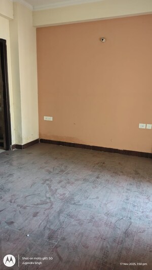 Room in 3.5 BHK Apartment at Aims Golf City, Sector 75 – for Sale
