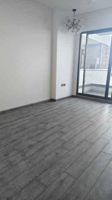 Room in 5 BHK Apartment at ABA County 107, Sector 107 – for Sale