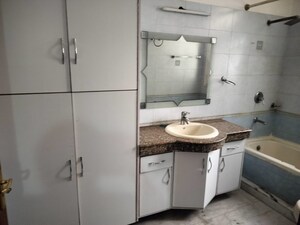 Attached Bathroom in 3 BHK Builder Floor at Defence Colony – for Rent