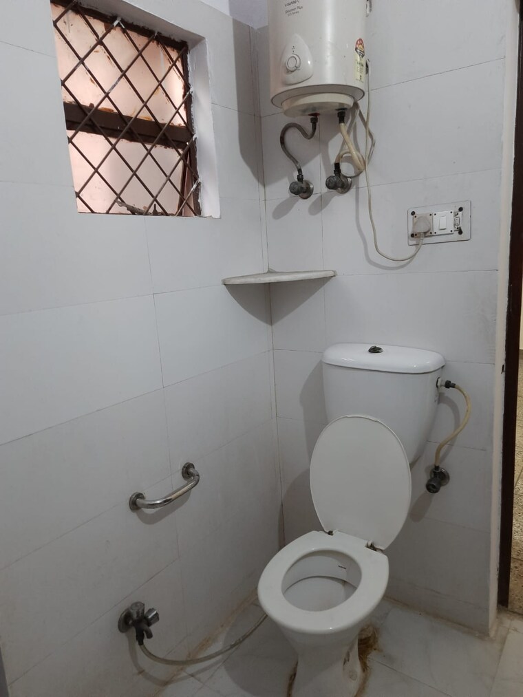 Bathroom, century-apartments 3 Bedroom 1450 Sq.Ft. Builder Floor In Sector 100 Noida 9579896