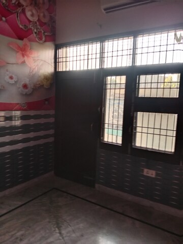 Room in 3 BHK Builder Floor at Huda – for Rent