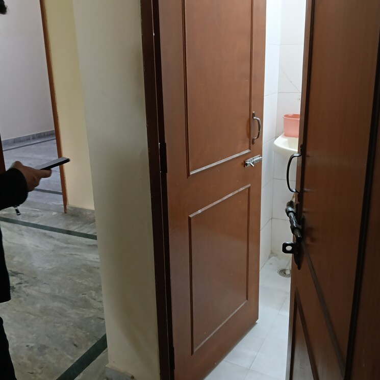 Bathroom, rwa-apartments-sector-50 2 Bedroom 112 Sq.Mt. Builder Floor In Sector 50 Noida 9579918