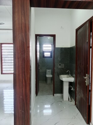 Attached Bathroom in 2 BHK Builder Floor at Huda – for Rent