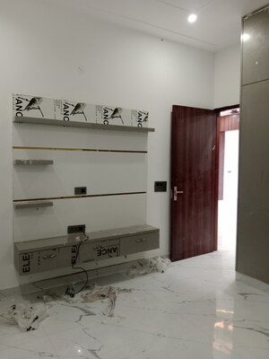 Room in 2 BHK Builder Floor at Huda – for Rent