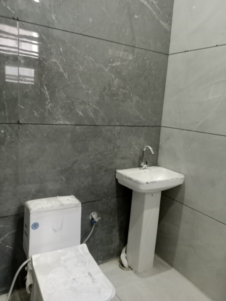 Bathroom, huda 2 Bedroom 1363 Sq.Ft. Builder Floor In Huda Panipat 9579925