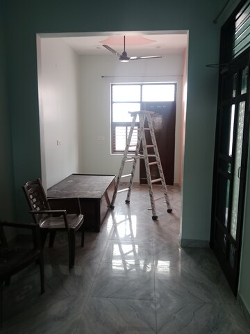 Room in 2 BHK Builder Floor at Huda – for Rent