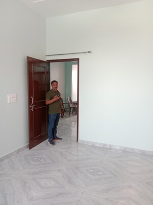 Room in 2 BHK Builder Floor at Huda – for Rent