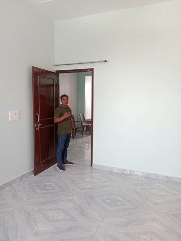 Room in 2 BHK Builder Floor at Huda – for Rent