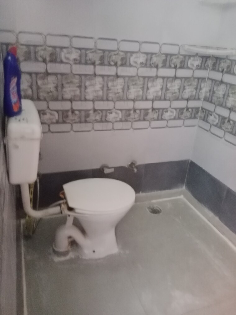 Bathroom, huda 2 Bedroom 812 Sq.Ft. Builder Floor In Huda Panipat 9579928