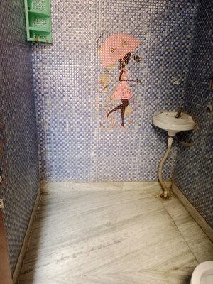 Bathroom in 1.5 BHK Builder Floor at Huda – for Rent