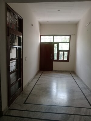 Room in 1.5 BHK Builder Floor at Huda – for Rent
