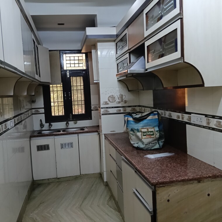 Kitchen, unitech-gardens-galleria 2 Bedroom 120 Sq.Mt. Builder Floor In Sector 38a Noida 9579930