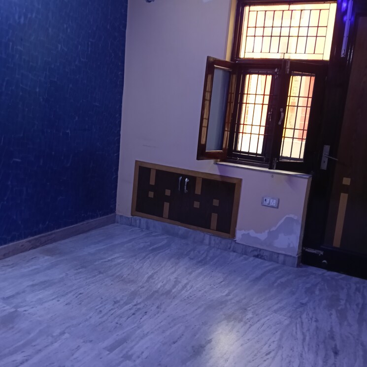 Room, unitech-gardens-galleria 2 Bedroom 120 Sq.Mt. Builder Floor In Sector 38a Noida 9579930